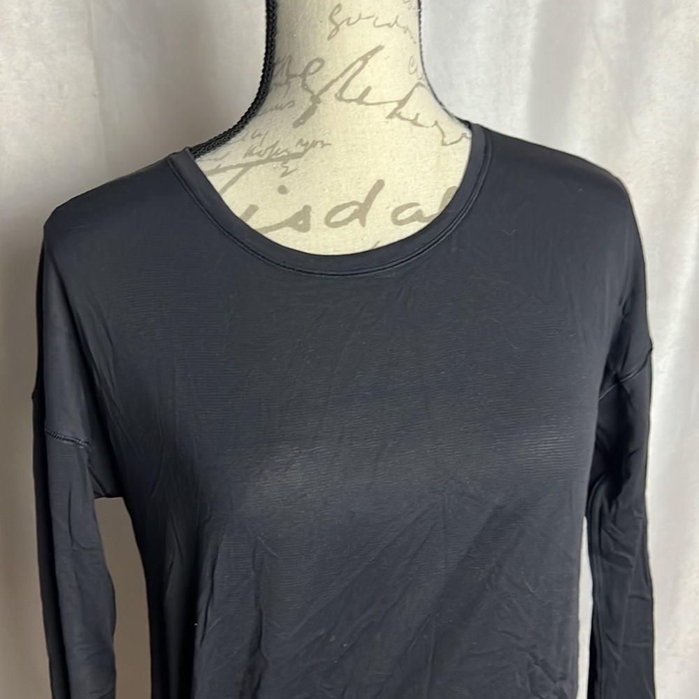 Lululemon to the point long sleeve side tie shirt size 4 in Black - Picture 5 of 8